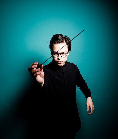 Junger Ausnahme&shy;dirigent Tarmo Peltokoski ist neuer Exklusiv&shy;künstler am Konzert&shy;haus Dortmund 