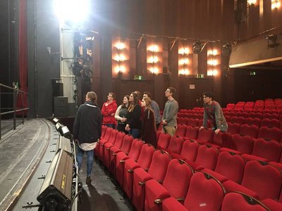 Azubis erproben ihre Stimme und Präsenz