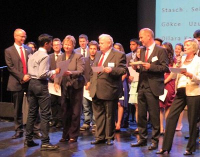 Opländer-Stiftung fördert Schüler&shy;stipendien in Dortmund und Sachsen-Anhalt