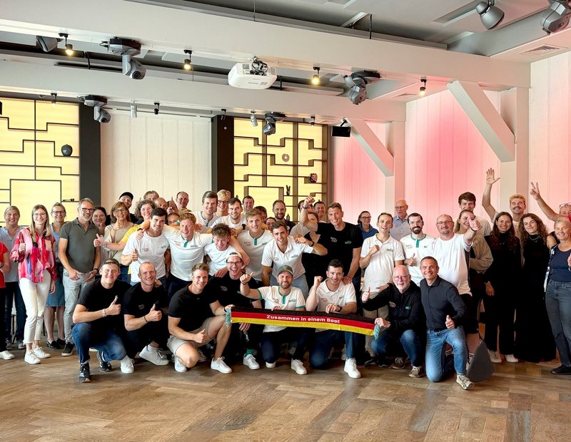 Get-Together mit dem Team Deutschland-Achter nach starker Ruder-WM in Amsterdam