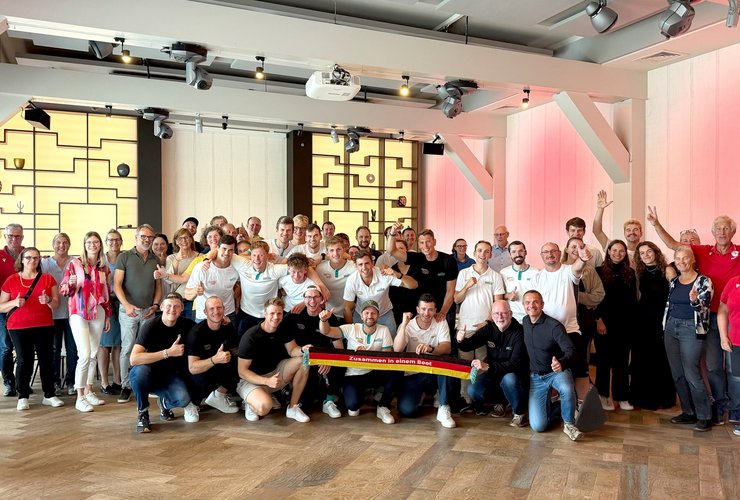 Get-Together mit dem Team Deutschland-Achter nach starker Ruder-WM in Amsterdam