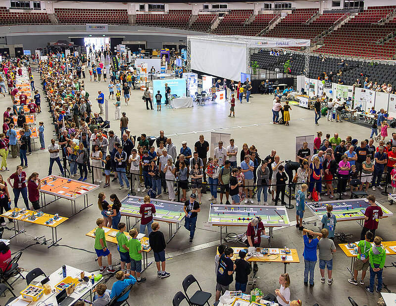 Deutschlandfinale der World Robot Olympiad 2025 begeistert Tausende in Dortmund