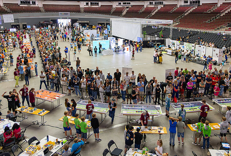 Deutschlandfinale der World Robot Olympiad 2025 begeistert Tausende in Dortmund