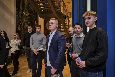 Eine Gruppe Wilo Auszubildender zu Besuch im Konzerthaus Dortmund