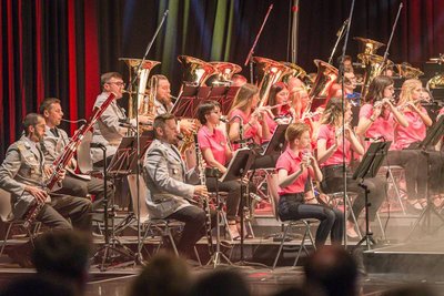 Instrumenten&shy;spende für die „Bläserklasse“