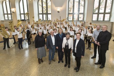 Instrumenten&shy;spende für Musikschule der Hofer Symphoniker