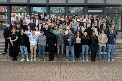 Gruppenfoto der internationalen Frühjahrsakademie