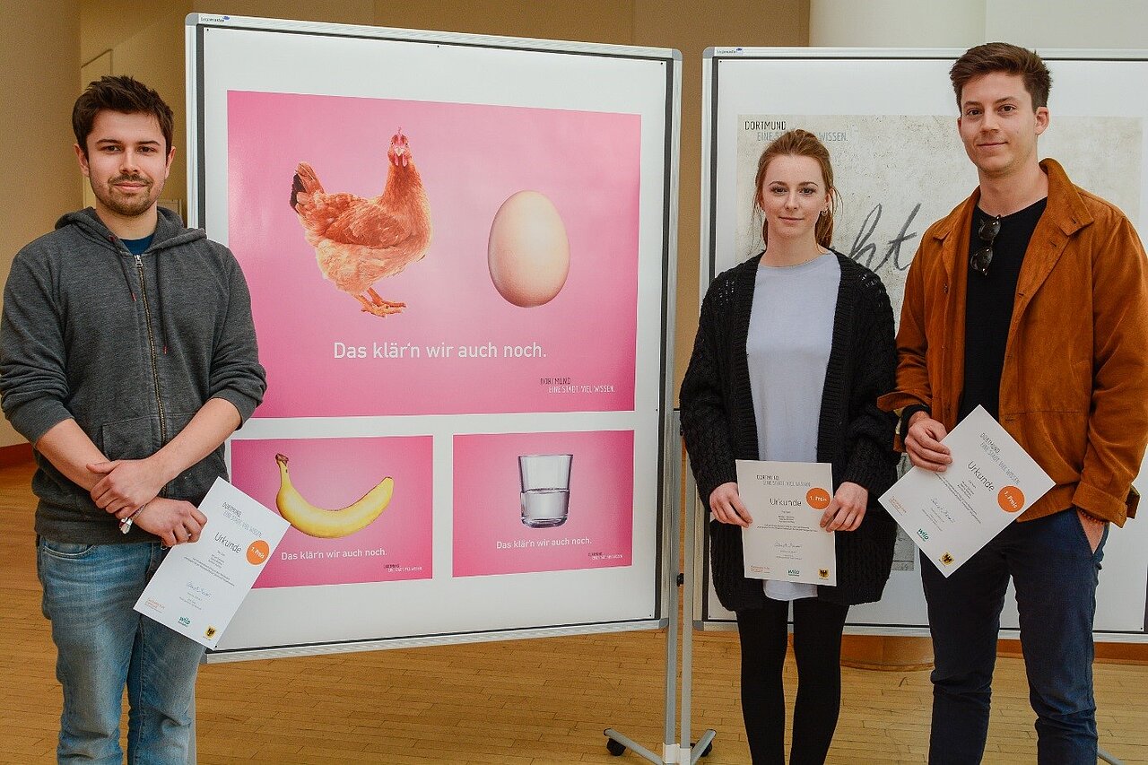 Studenten der FA Dortmund mit Design zur Plakatkampagne Wissenschaftsstadt Dortmund