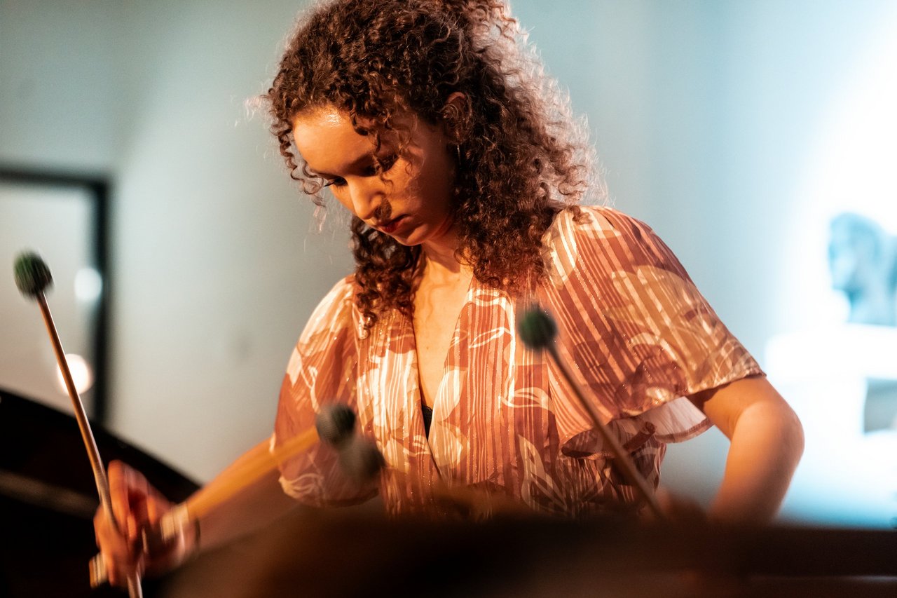 Percussionistin Clara de Groote 