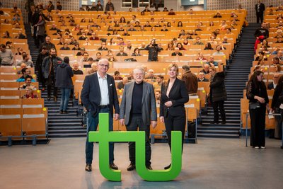 Prof. Dr. Klaus von Klitzing mit dem Rektor der TU Dortmund und Evi Hoch von der Wilo-Foundation