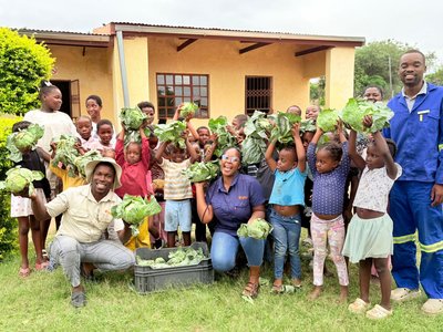 Schulgärten stärken Ernährungs&shy;sicherheit und Zukunfts&shy;perspektiven in Südafrika